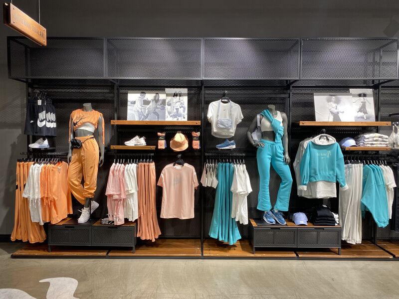 Inspiring Clothing Display Ideas-6