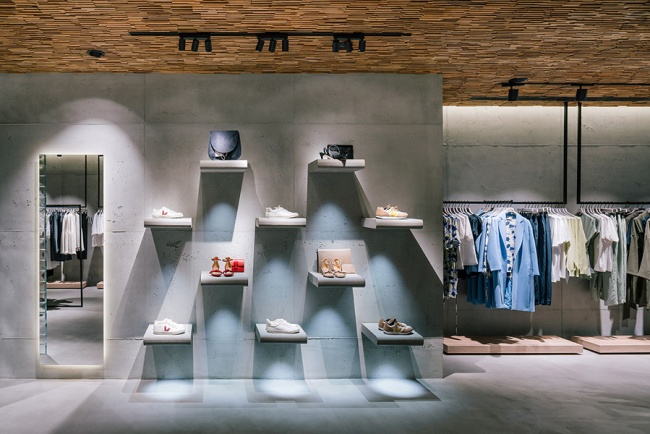 Inspiring Clothing Display Ideas-9