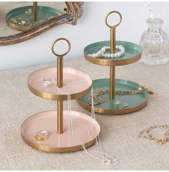 20 Jewelry Display Ideas for Retail-10