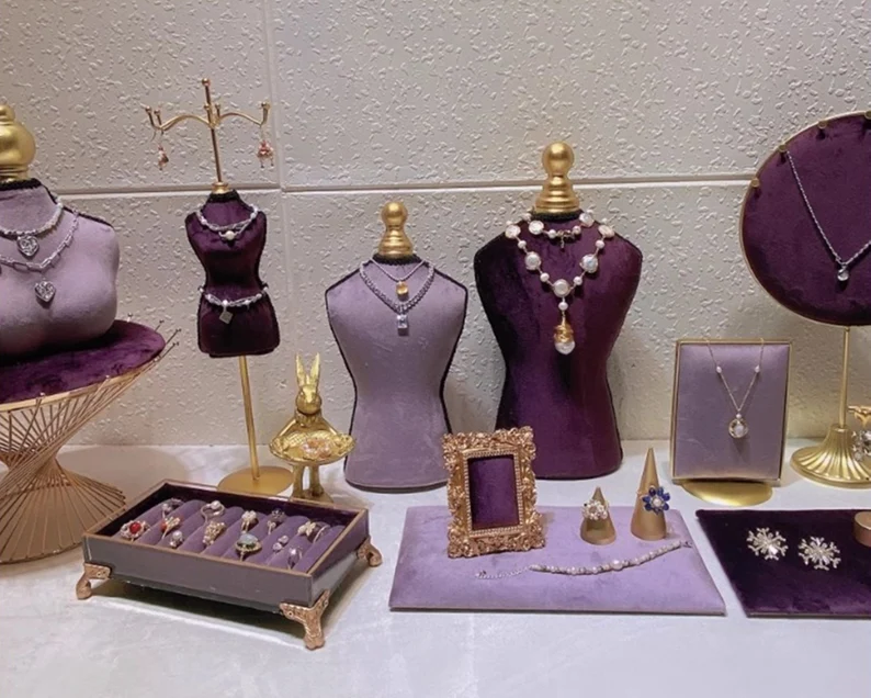 20 Jewelry Display Ideas for Retail-14