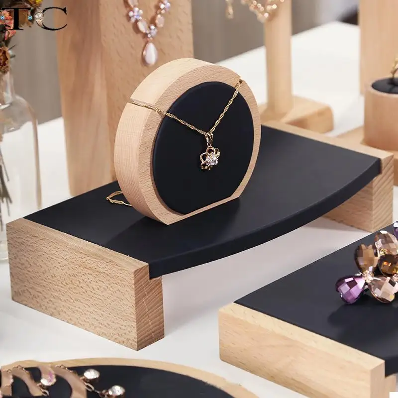 20 Jewelry Display Ideas for Retail-19