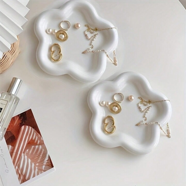 20 Jewelry Display Ideas for Retail-8