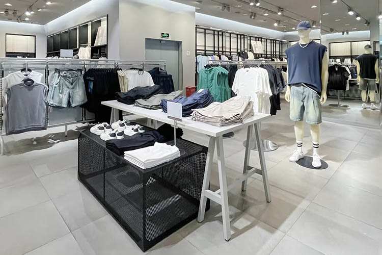 Clothing Shop Design Ideas-10