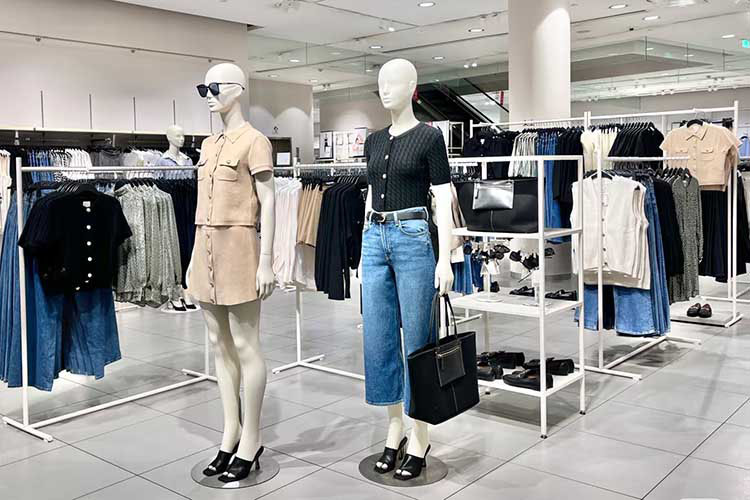 Clothing Shop Design Ideas-6